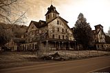 Scary Haunted House wallpaper