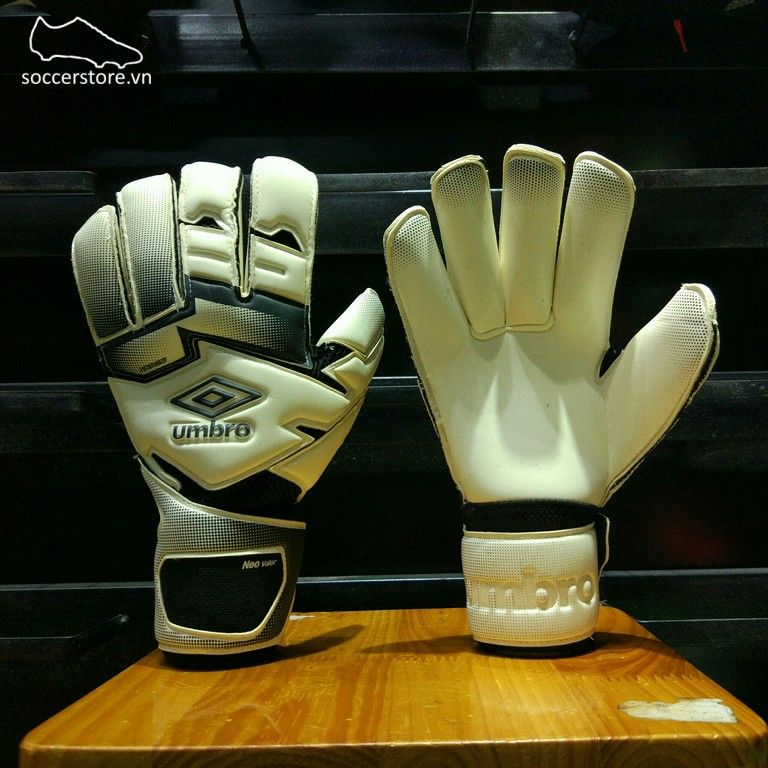 Găng tay thủ môn Umbro Neo Valor- White/ Black GK Gloves 20738U-096