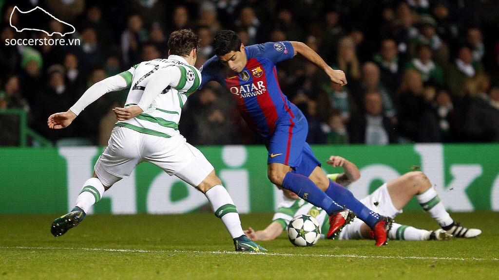 Suarez sử dụng phiên bản Adidas X 16.1 FG