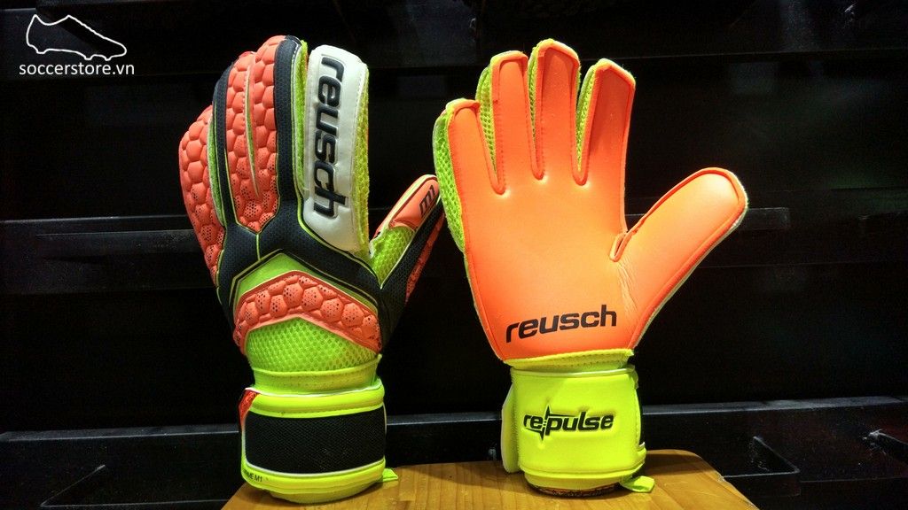 Reusch Repulse Prime M1- Black/ Shocking Orange 3670109-767