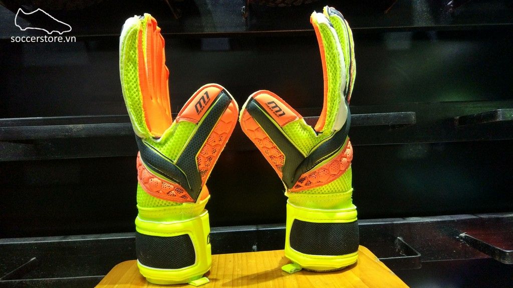 Reusch Repulse Prime M1- Black/ Shocking Orange 3670109-767