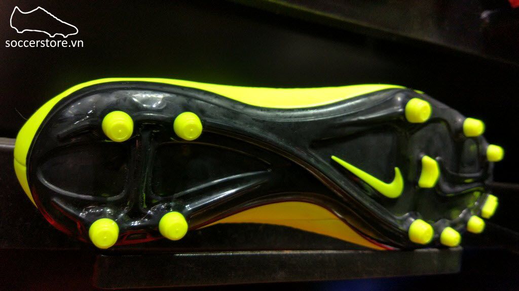 Nike Hypervenom Phelon FG- Volt/ Persian Violet/ Hot Lava/ Black