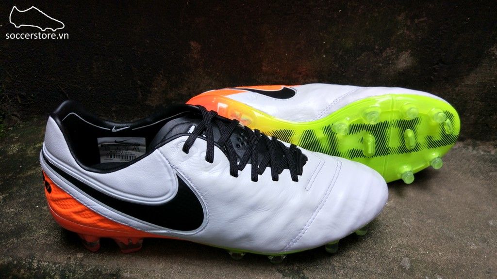 Nike Tiempo Legend VI FG- White/ Black/ Total Orange 819177-109