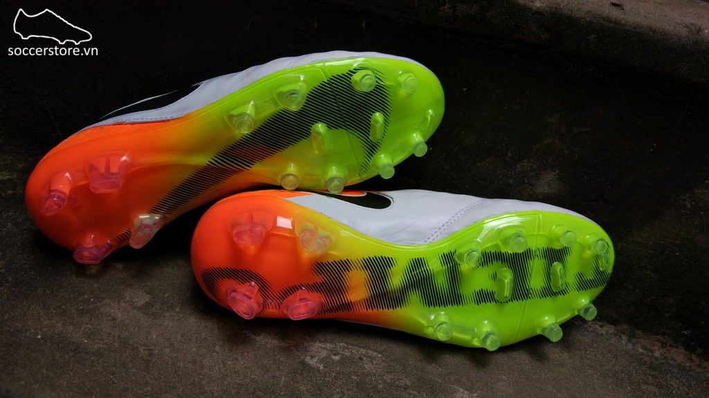 Nike Tiempo Legend VI FG- White/ Black/ Total Orange 819177-109