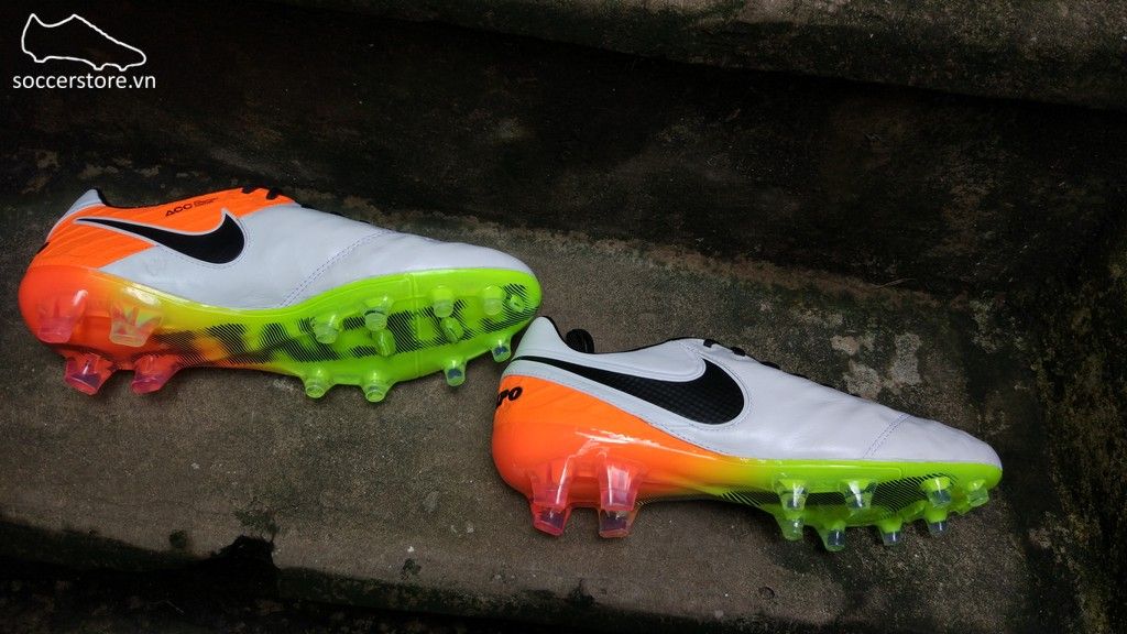 Nike Tiempo Legend VI FG- White/ Black/ Total Orange 819177-109