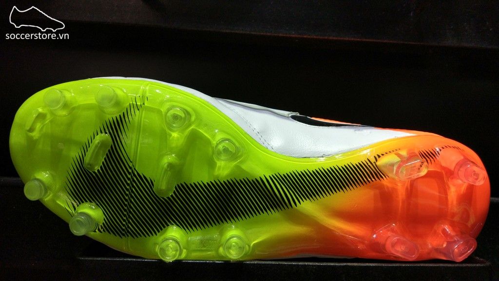 Nike Tiempo Legend VI FG- White/ Black/ Total Orange 819177-109