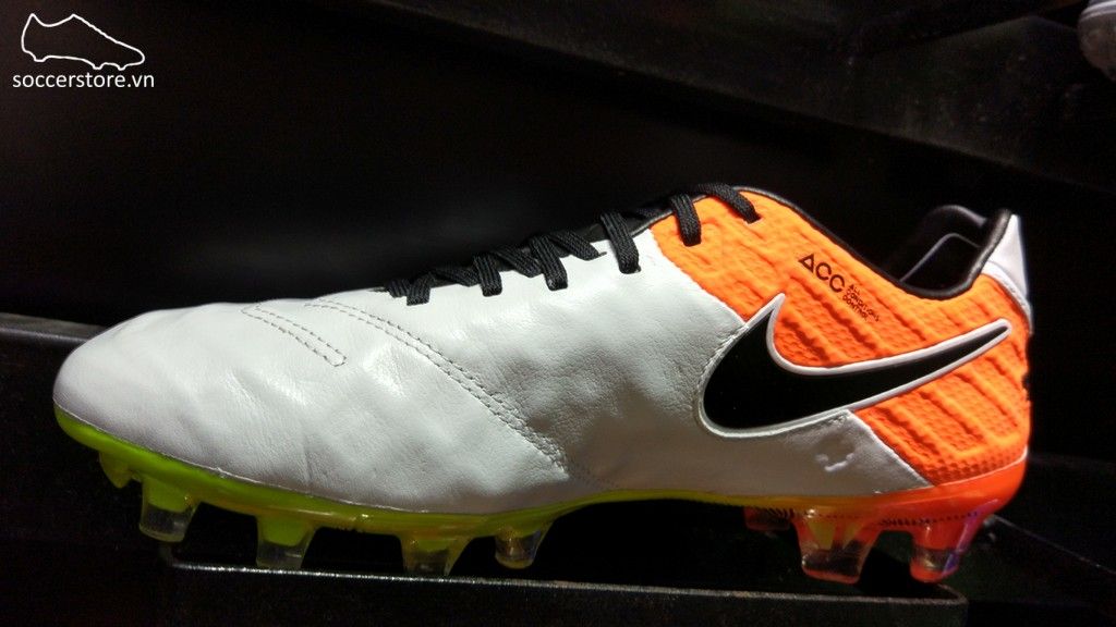 Nike Tiempo Legend VI FG- White/ Black/ Total Orange 819177-109