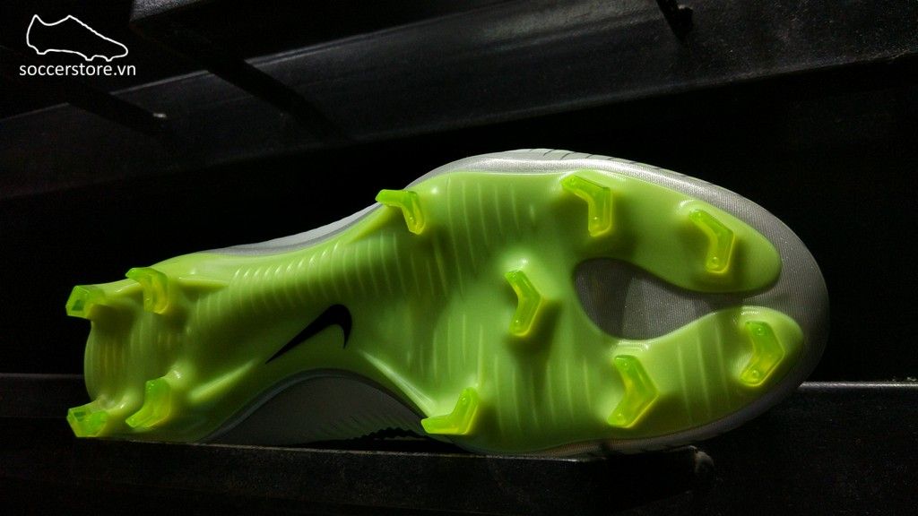 Nike Mercurial Vapor XI FG- Pure Platinum/ Black/ Ghost Green 831958-003