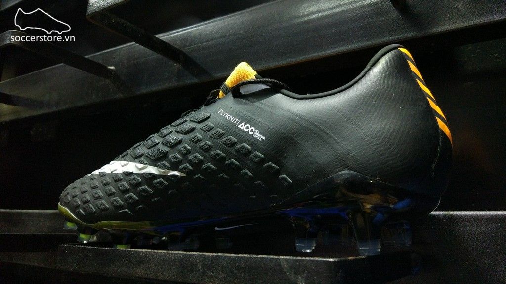 Nike Hypervenom Phantom III FG- Black/ White/ Laser Orange 852567-801