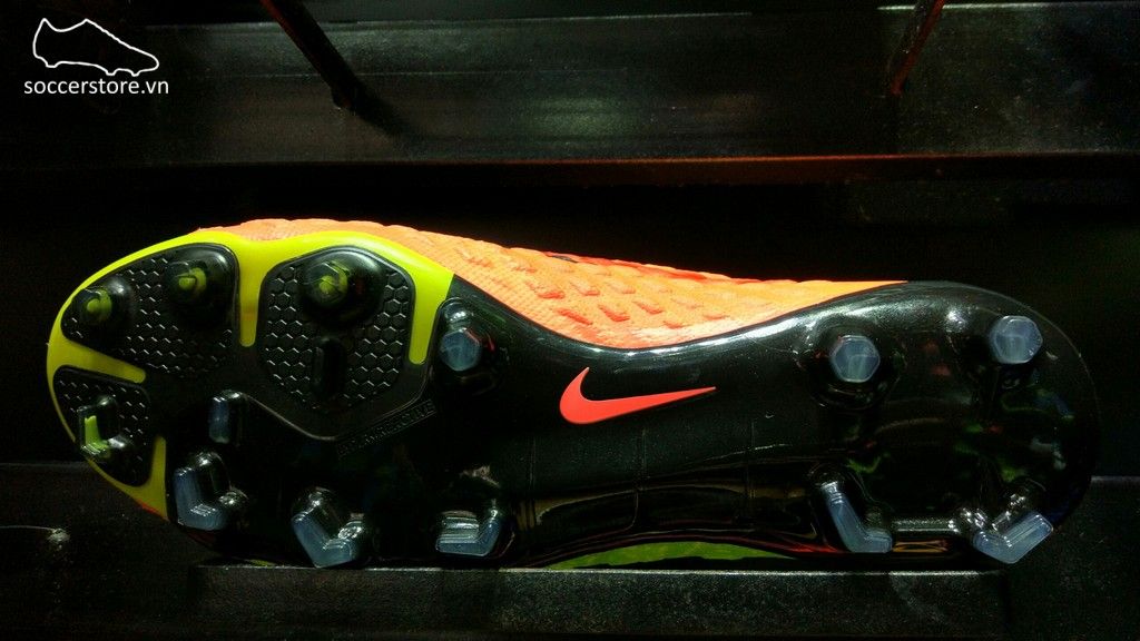 Nike Hypervenom Phantom III DF FG- Electric Green/ Black/ Hyper Orange 860643-308
