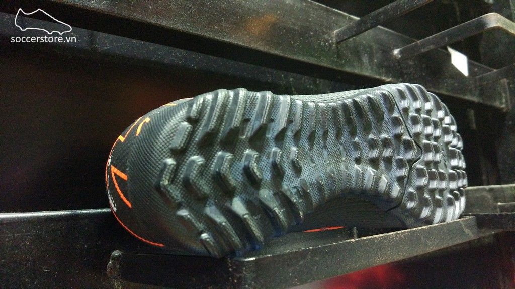 Nike Mercurial SuperflyX VI Academy- Black/ Total Orange/ White AH7370-081