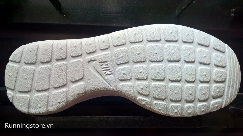 Nike Roshe One- Midnight Navy/ White 511881-405