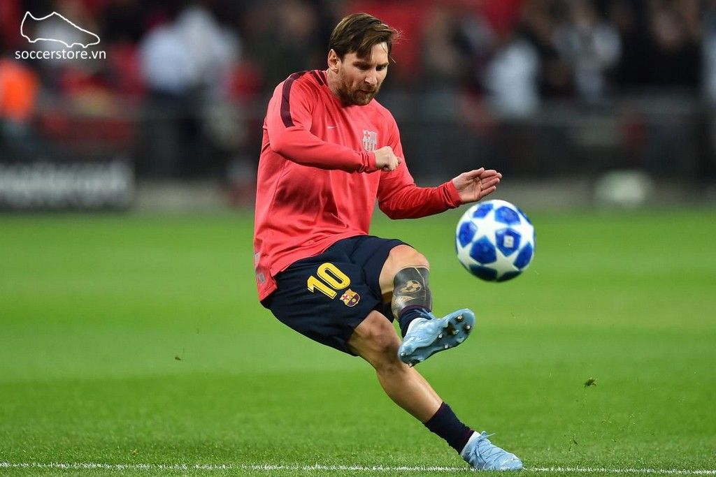 Siêu sao Messi sử dụng dòng giày Adidas Nemeziz Messi 