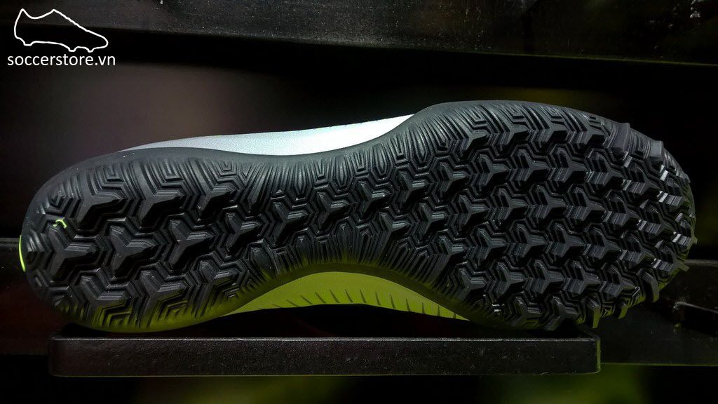 Nike MercurialX Victory VI TF- Pure Platinum/ Black/ Ghost Green 831968-003