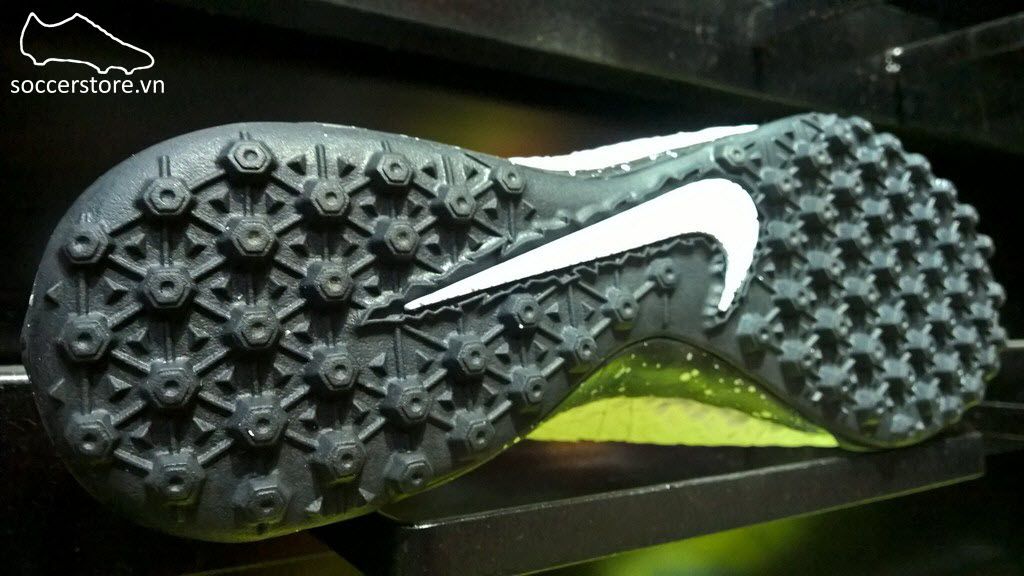 Nike HypervenomX Finale TF- White/ Black 749888-100