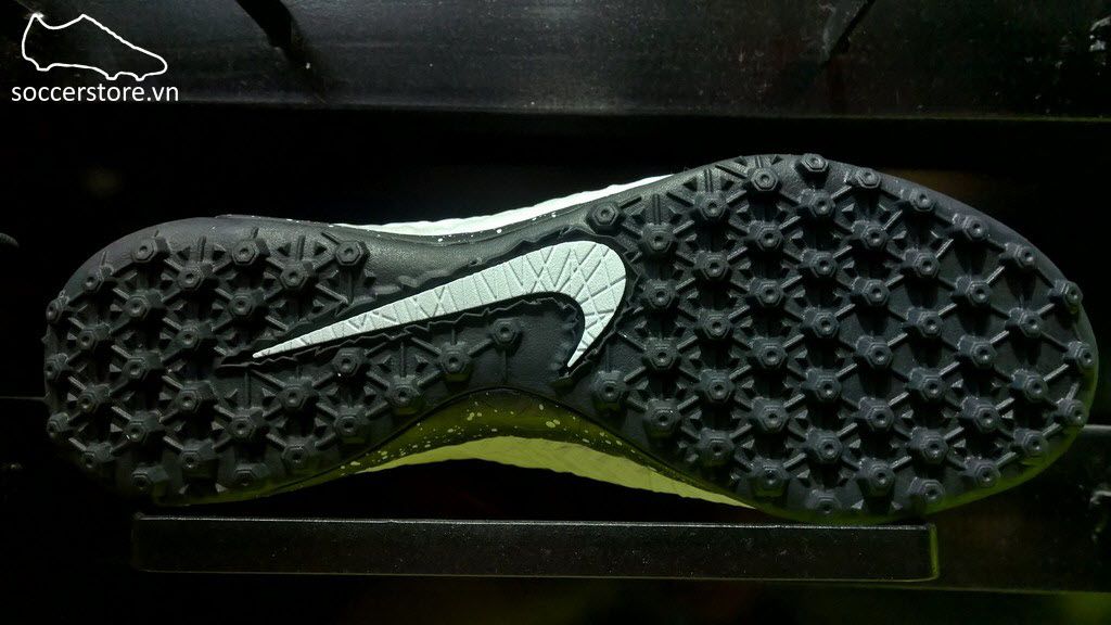 Nike HypervenomX Finale TF- White/ Black 749888-100