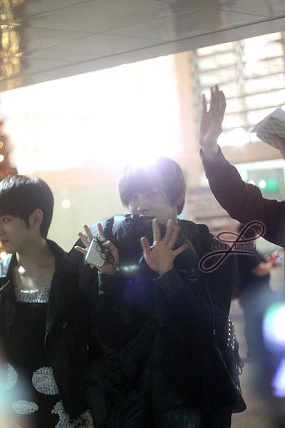 F.CUZ - Daegeon and Raehyun at NAIA Terminal 1, departing from Philippines
