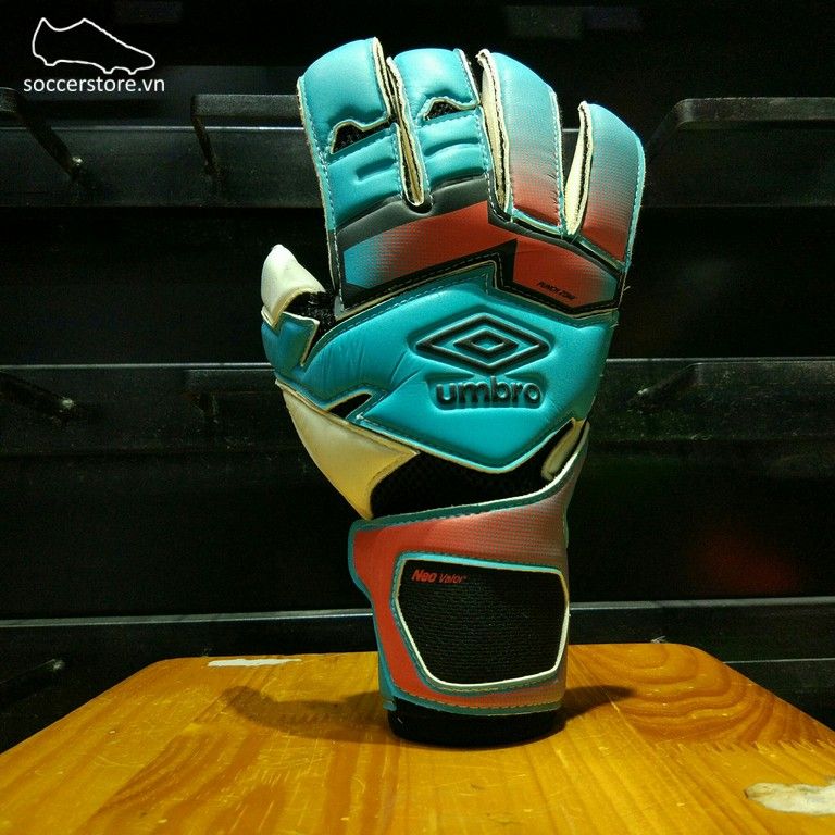 Găng tay thủ môn Umbro Neo Valor- Blue Bird/ Grenadine/ Black GK Gloves 20738U-EDV
