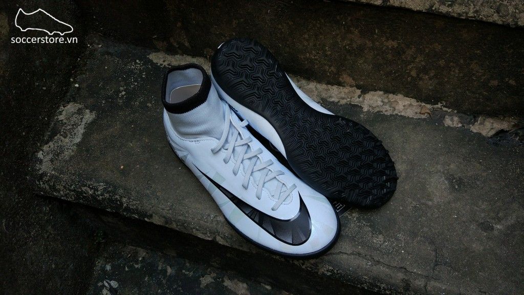 Nike MercurialX Victory VI CR7 DF Kids TF - White/ Blue Tint 903601-401