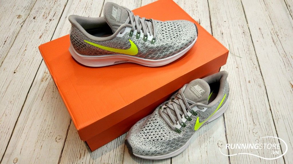 Nike Airzoom Pegasus 35 - White/ Volt/ Gunsmoke- 942851-101