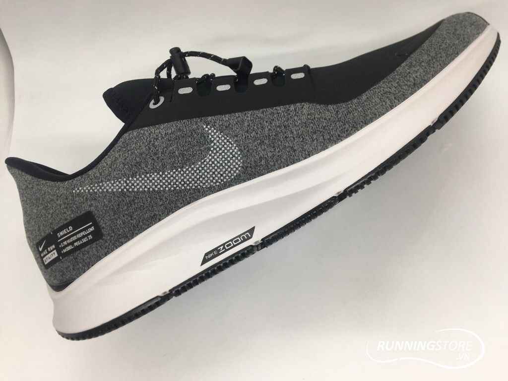 Nike Air Zoom Pegasus 35 Shield- Black/ White/ Cool Grey AA1643-001