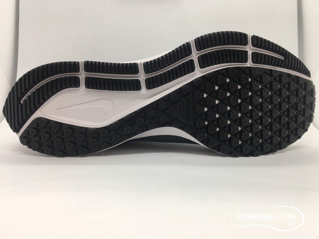 Nike Air Zoom Pegasus 35 Shield- Black/ White/ Cool Grey AA1643-001