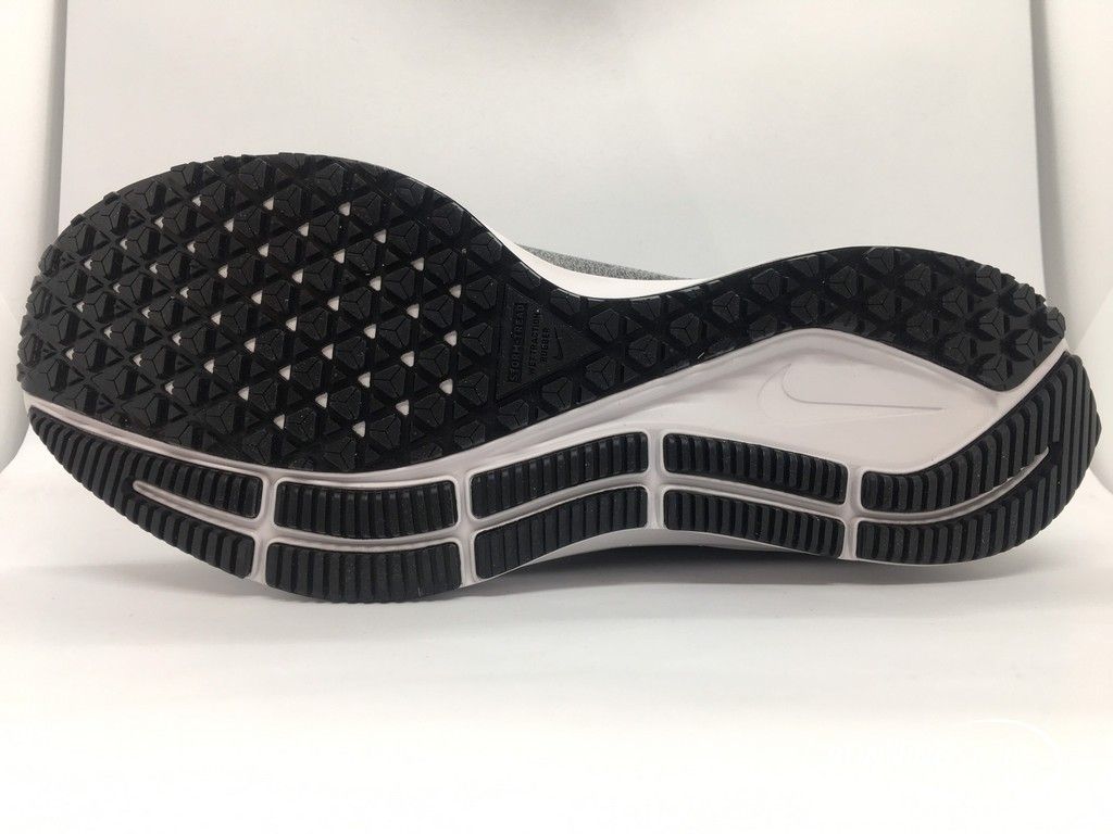 Nike Air Zoom Pegasus 35 Shield- Black/ White/ Cool Grey AA1643-001