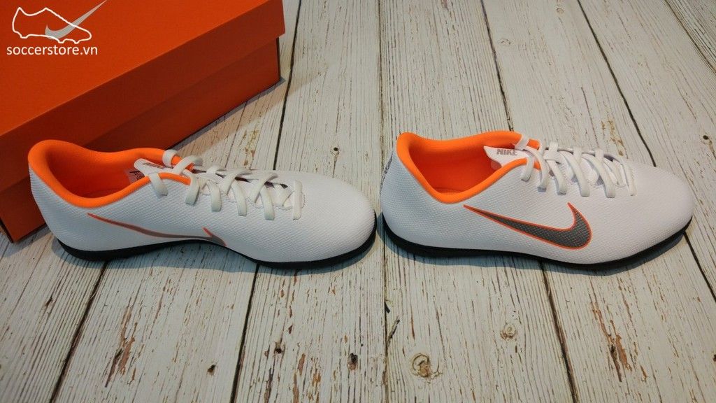Nike Mercurial VaporX XI Club Kids TF- White/ Metallic Cool Grey/ Total Orange AH7355-1070