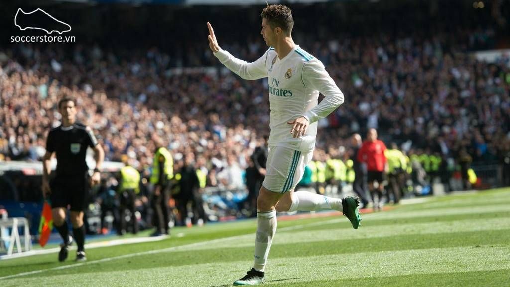 Siêu sao Ronaldo sử dụng phiên bản Nike Mercurial Superfly Elite