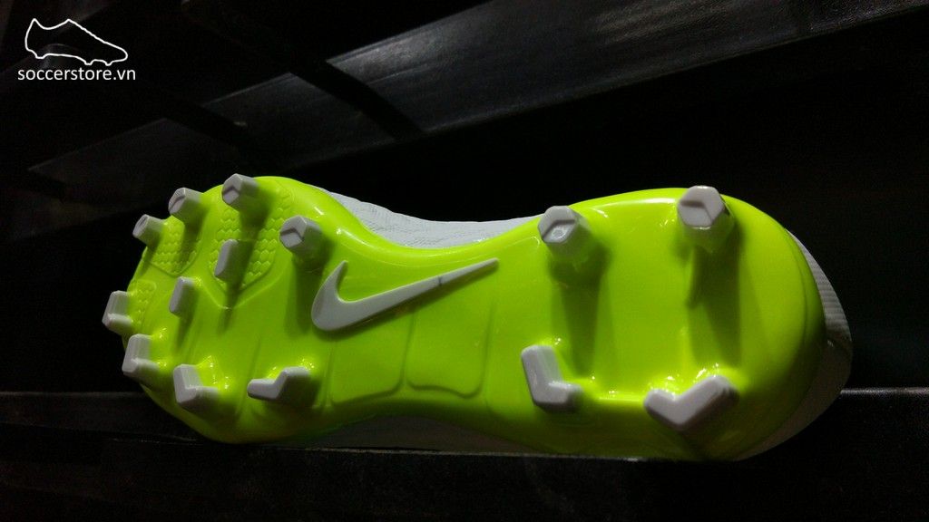 Nike Hypervenom Phantom III Academy Kids FG- White/ Metallic Cool Grey/ Volt AJ4119-107