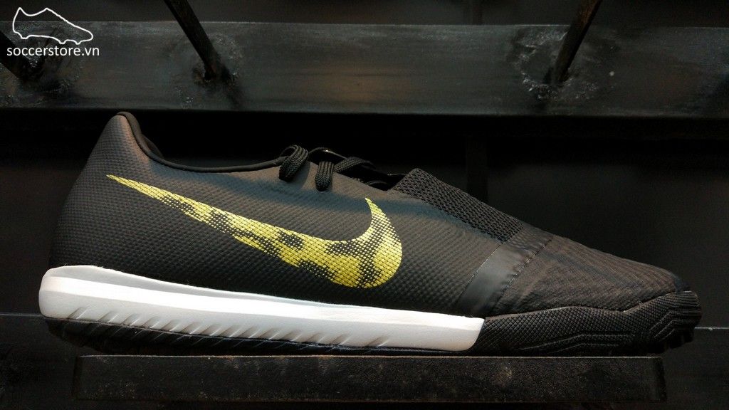 Nike Phantom VNM Academy TF - Black/ Metallic Gold AO0571-077