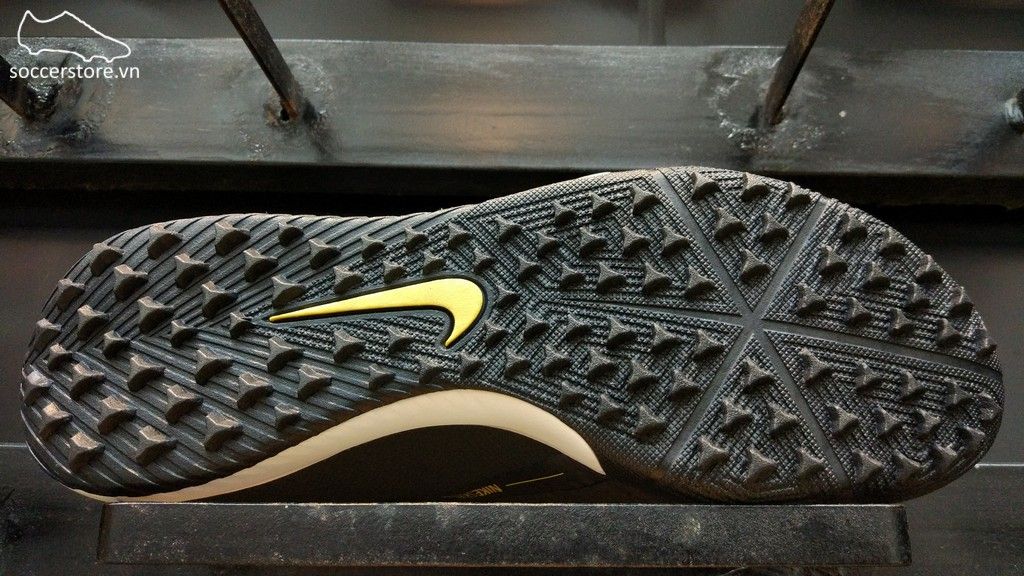 Nike Phantom VNM Academy TF - Black/ Metallic Gold AO0571-077