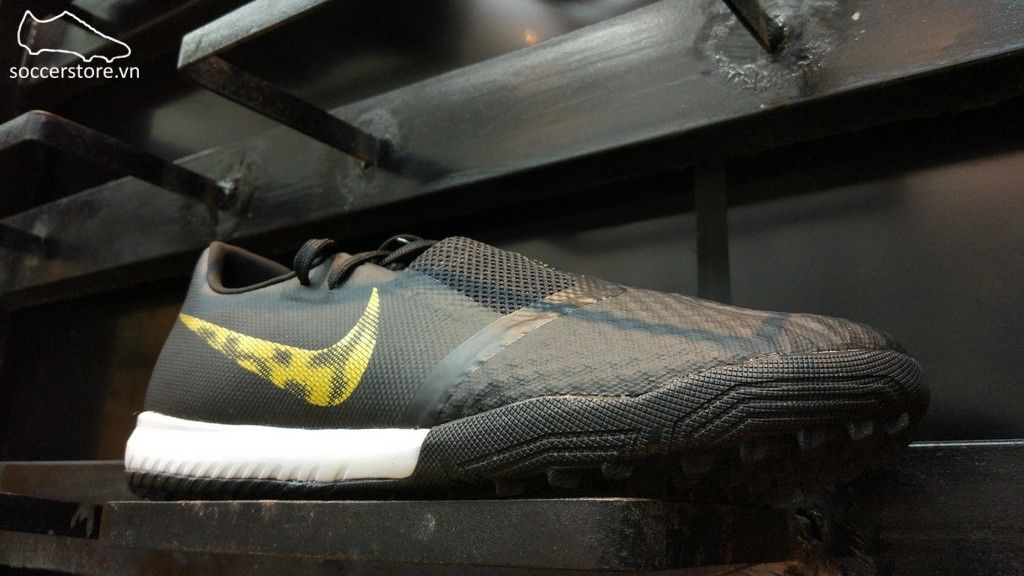 Nike Phantom VNM Academy TF - Black/ Metallic Gold AO0571-077