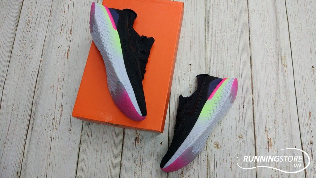 Nike Epic React Flyknit 2- Black/ Sapphire/ Hyper Pink BQ8928-003