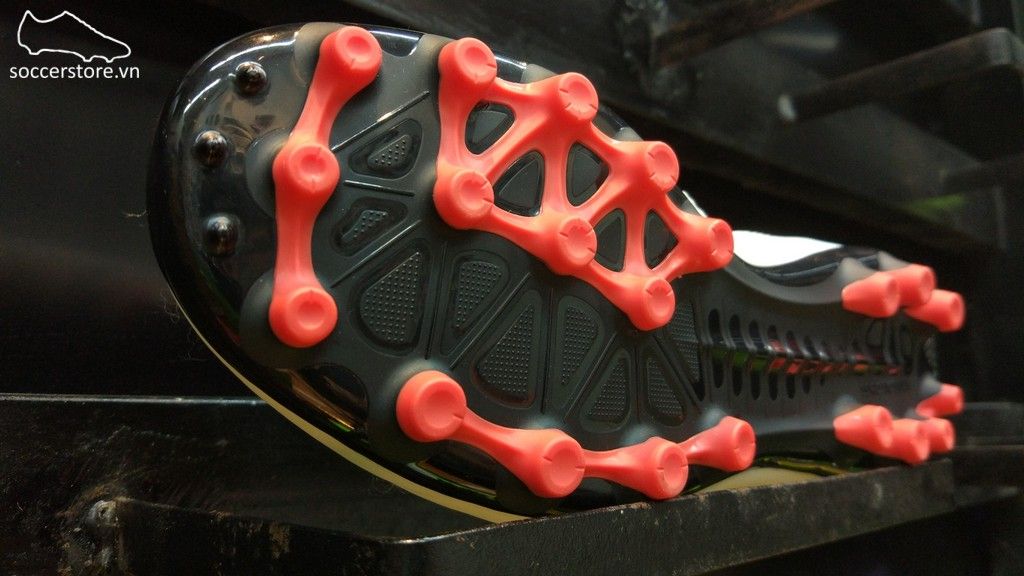 Adidas Predator 18.3 Kids AG- White/ Core Black/ Real Coral CP9020