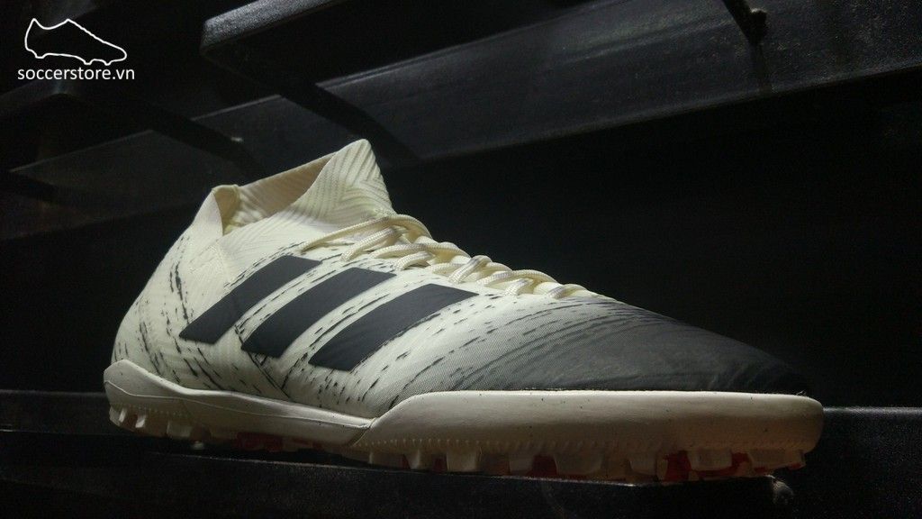 d97986 adidas