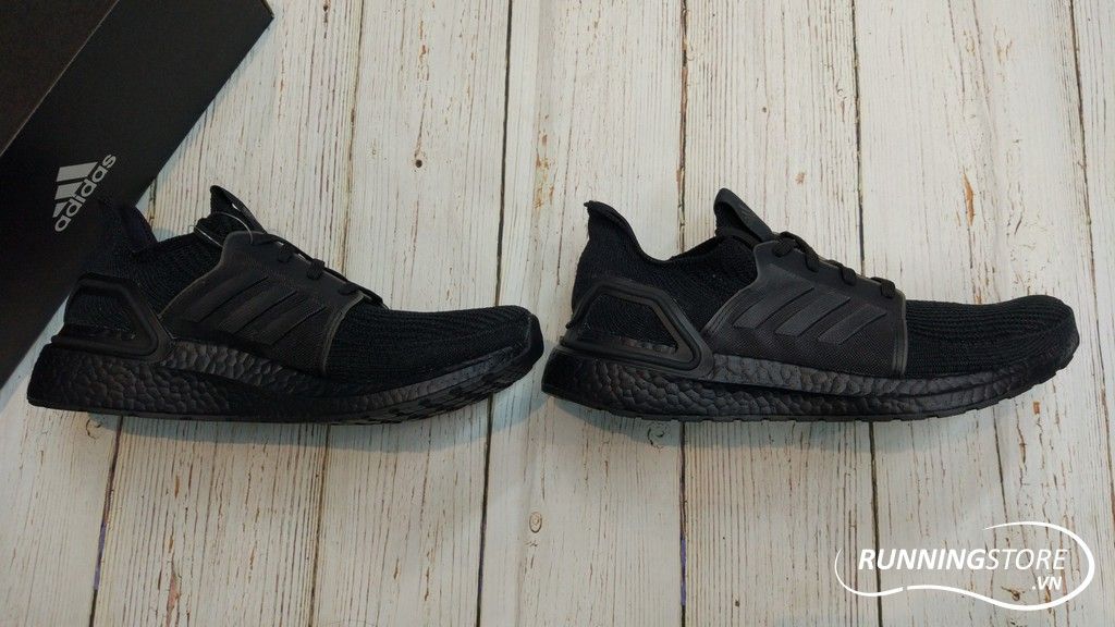 Adidas Ultraboost 2019 - Core Black/Core Black / Core Black- G27508