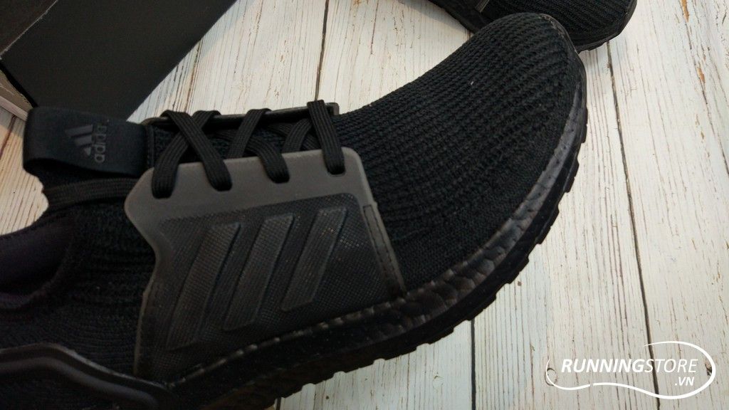 Adidas Ultraboost 2019 - Core Black/Core Black / Core Black- G27508