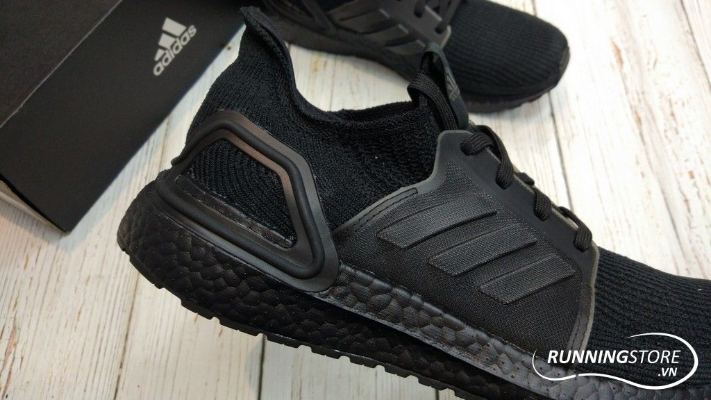 Adidas Ultraboost 2019 - Core Black/Core Black / Core Black- G27508