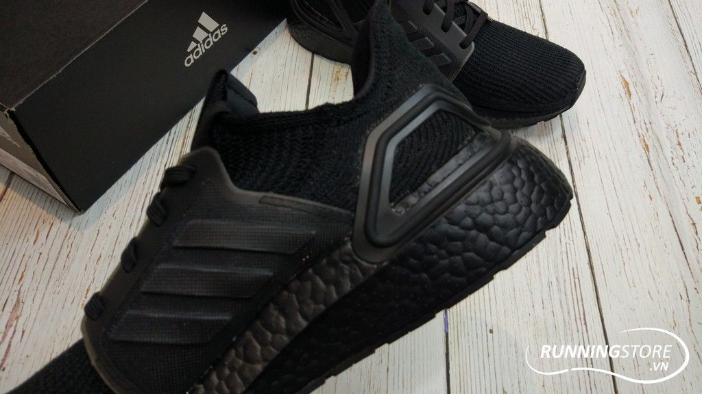 Adidas Ultraboost 2019 - Core Black/Core Black / Core Black- G27508