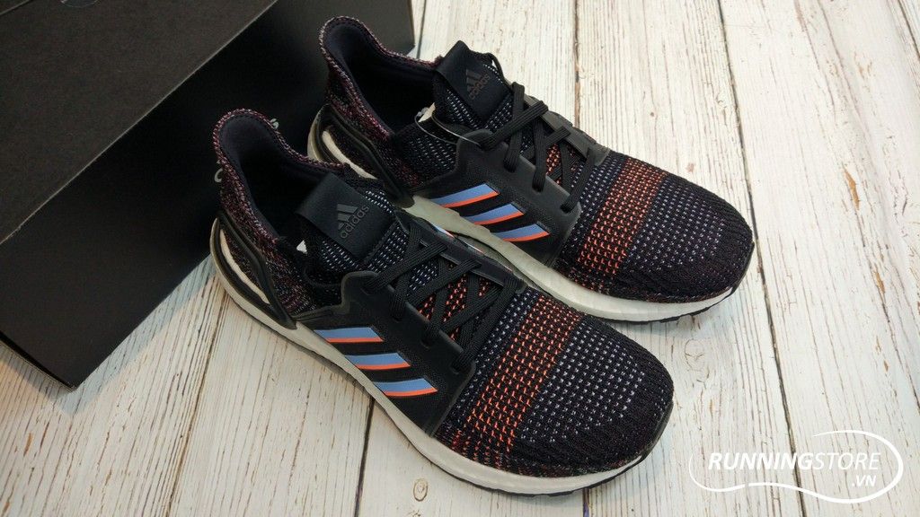 Adidas Ultraboost 2019 - Core Black / Glow Blue / Core Black-G54011