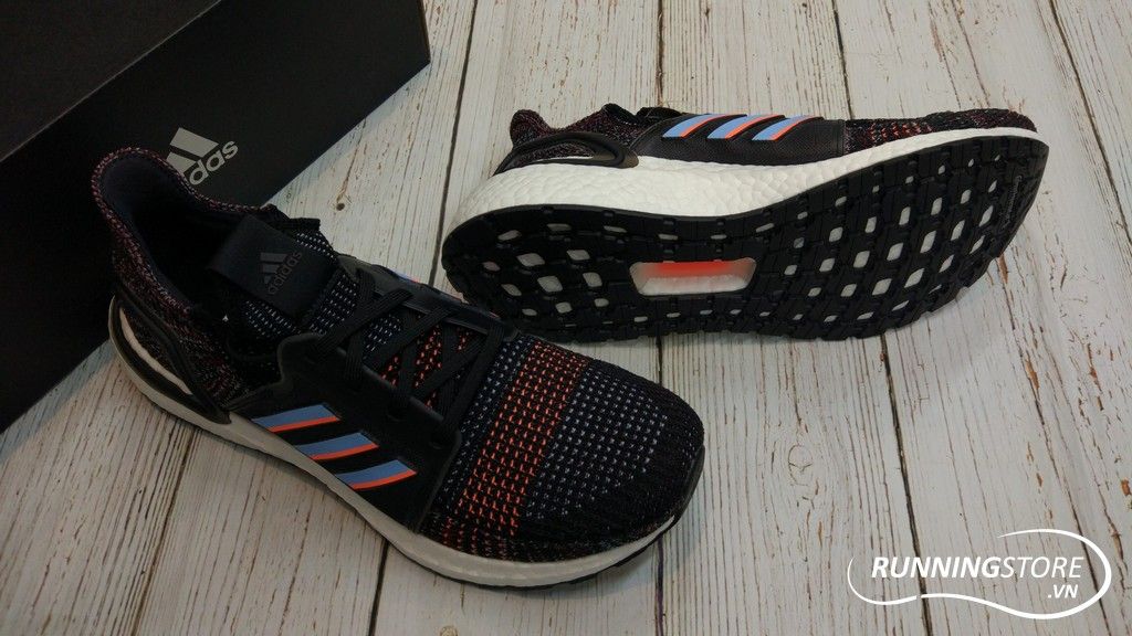 Adidas Ultraboost 2019 - Core Black / Glow Blue / Core Black-G54011