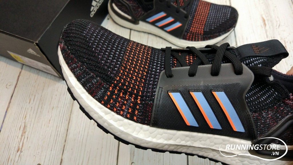 Adidas Ultraboost 2019 - Core Black / Glow Blue / Core Black-G54011