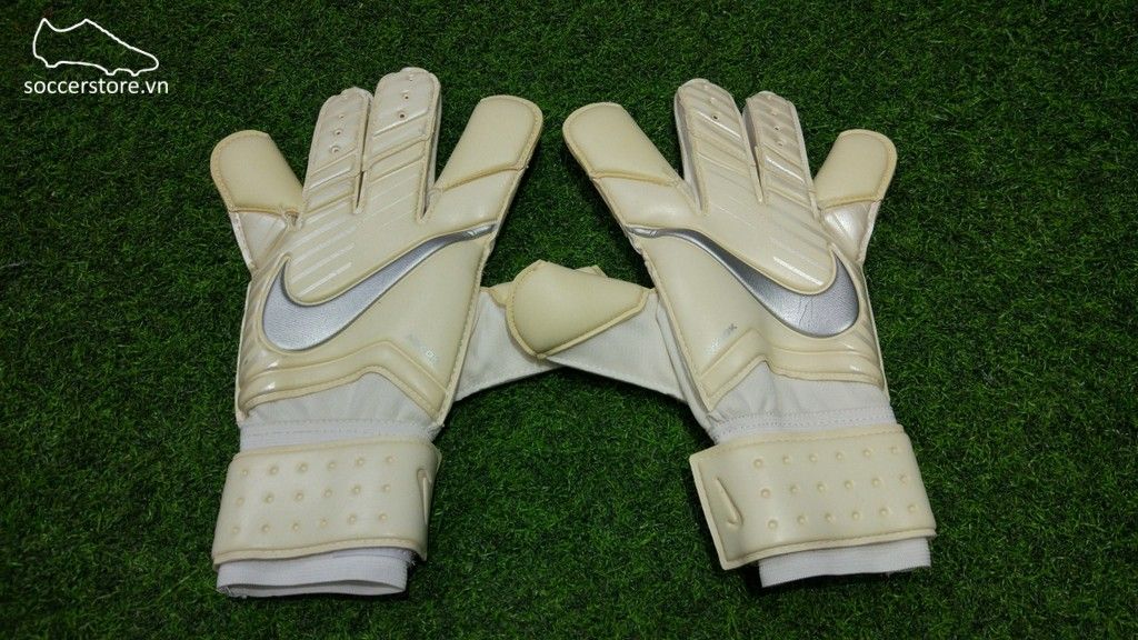 Nike Grip 3 - White/ Chrome GS0342-100