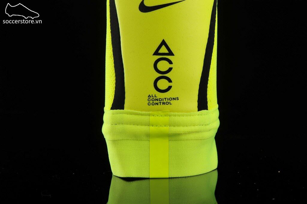 Nike Mercurial Touch Elite- Volt/ Black GK Gloves GS0356-702