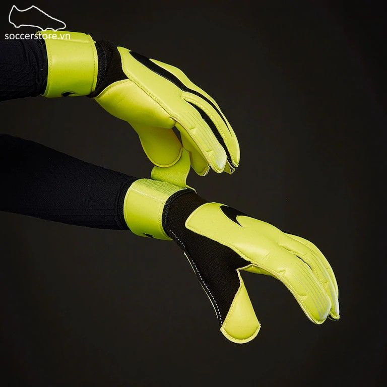 Nike Grip 3- Volt/ Black GS0360-702