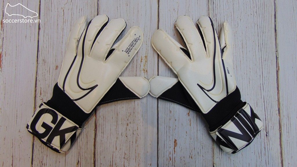 Nike Grip 3 - White/ Black GK Gloves GS3381-100