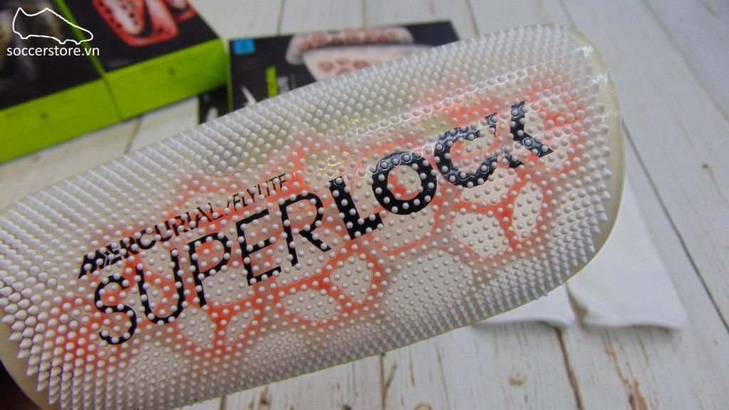 Nike Mercurial Flylite SuperLock Shinguards SP2160-100